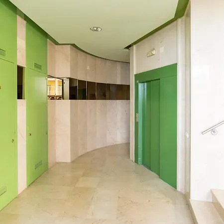 Malagasuite Beach Apartment